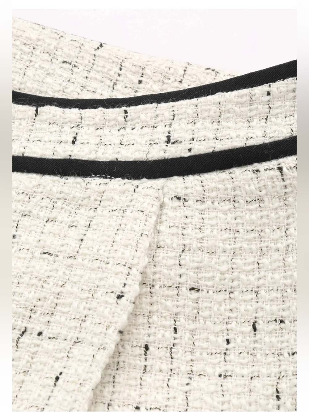 Textured Wide-Leg Cream Pants with Contrast Waistband - Picture 2 of 4